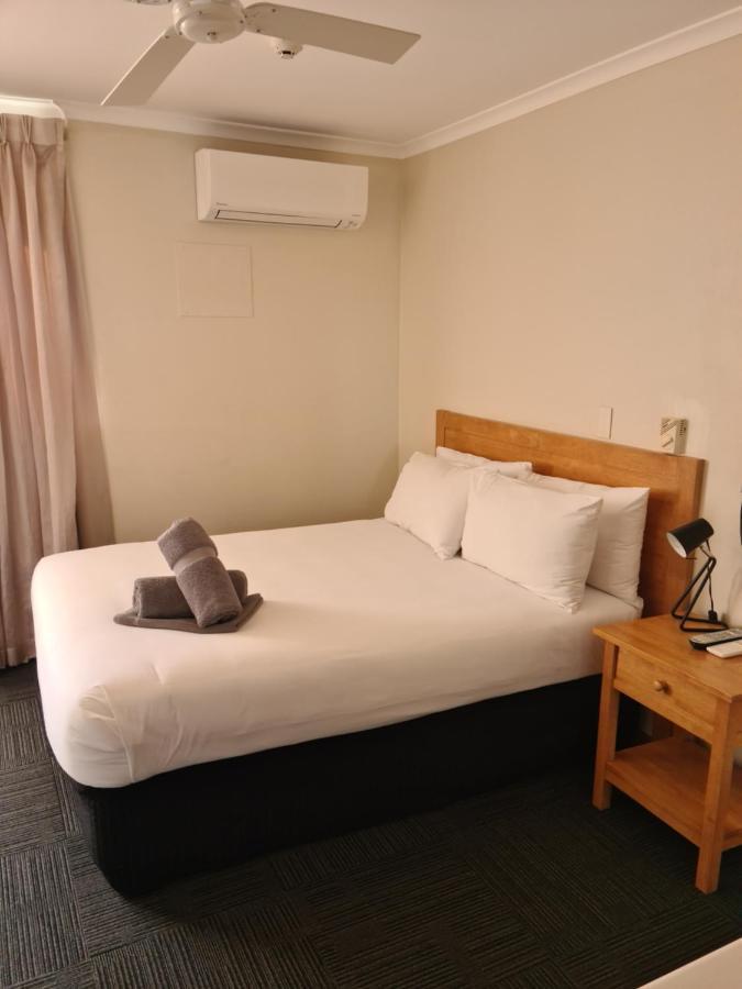 Henry'S Quirindi Hotell Exteriör bild